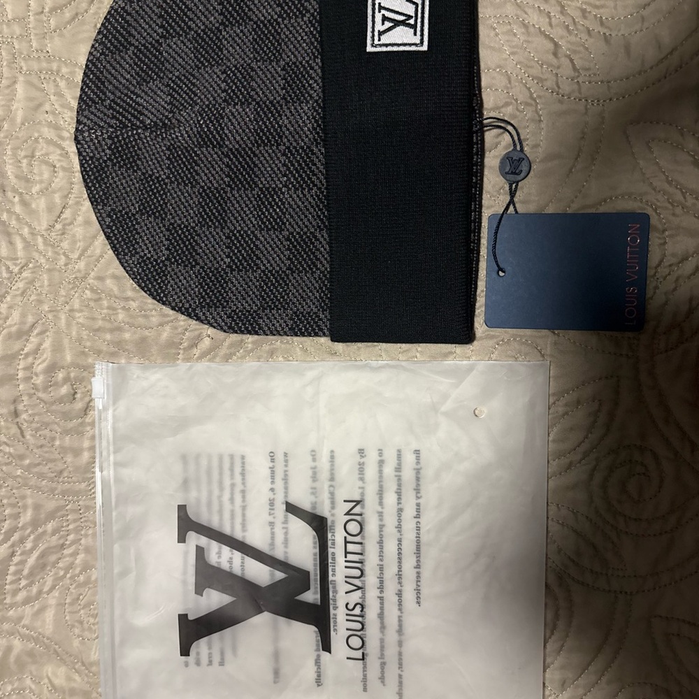 Louis Vuitton Black and Gray Men's Hat ones size fits all